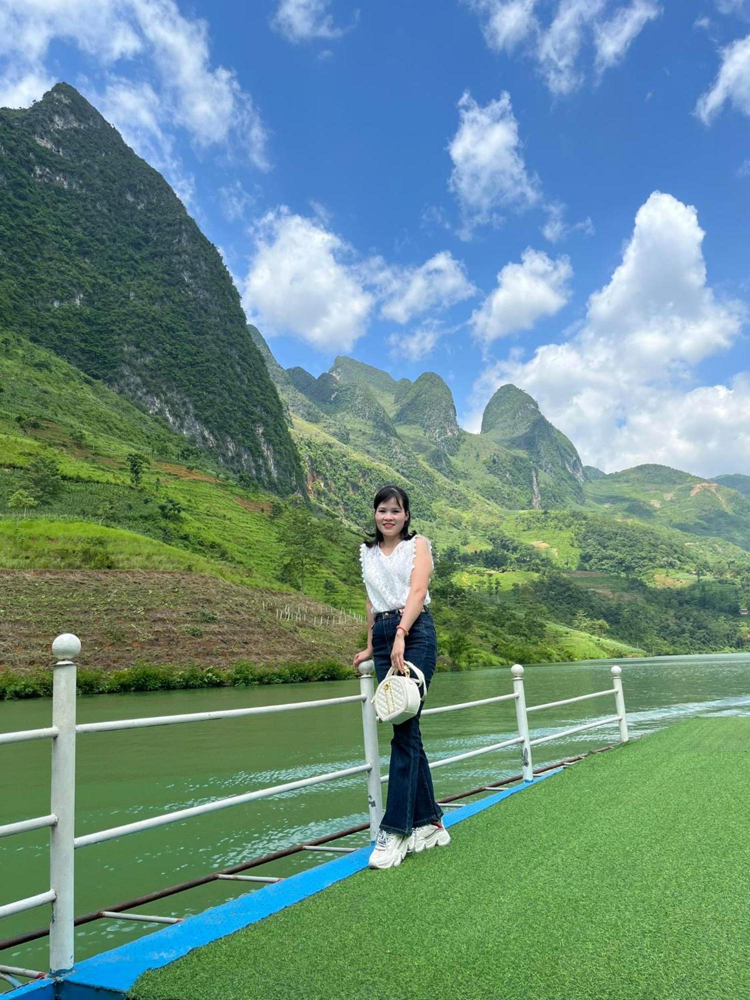 Nha Nghi Anh Van Dong Van  Extérieur photo
